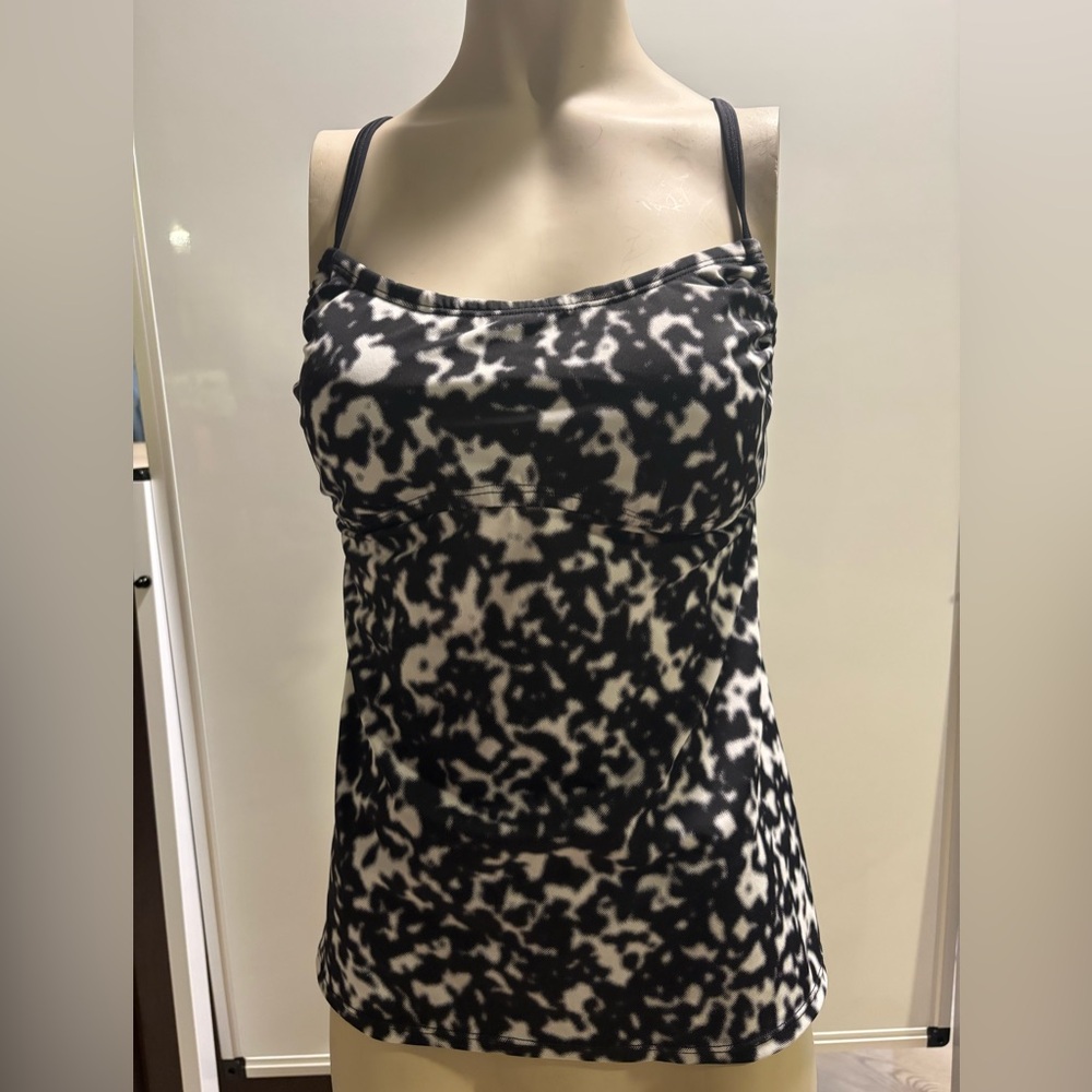 NIKE Size L tankini top swim tie-back top new condition